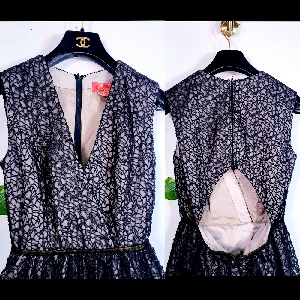 $998 ML MONIQUE LHUILLIER Black V-Neck Lace Ball Gown 0 XS Cinderella Cutout - Picture 5 of 10